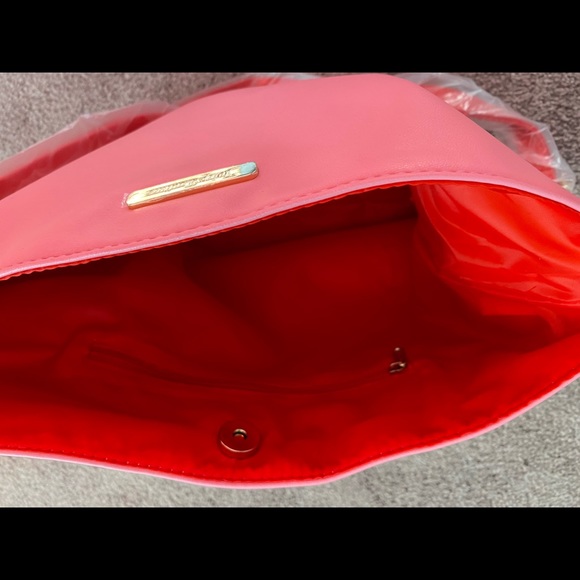 Juicy Couture Pink Crossbody Bag - Picture 5 of 6